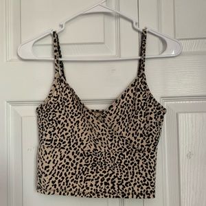 Cropped leopard tank